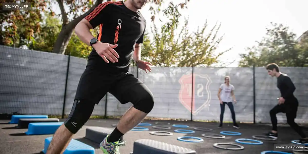 竞技宝球拍舞动,弧线划过,每一分都是全力以赴的证明🎾